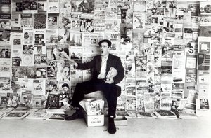Vendeur de journaux, vers 1960